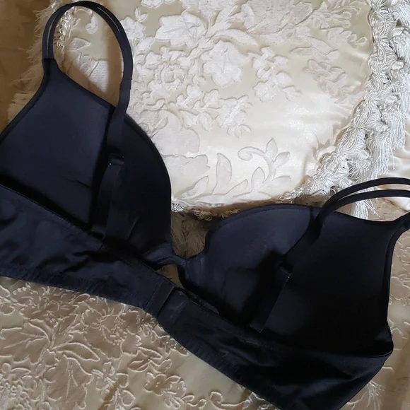 💖Victoria's Secret, Very Sexy, Push-up Bra - Picture 3 of 4